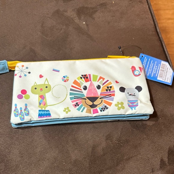 Paperchase pencil case - with internal zipper, 3 compartments - circus design - Picture 2 of 4